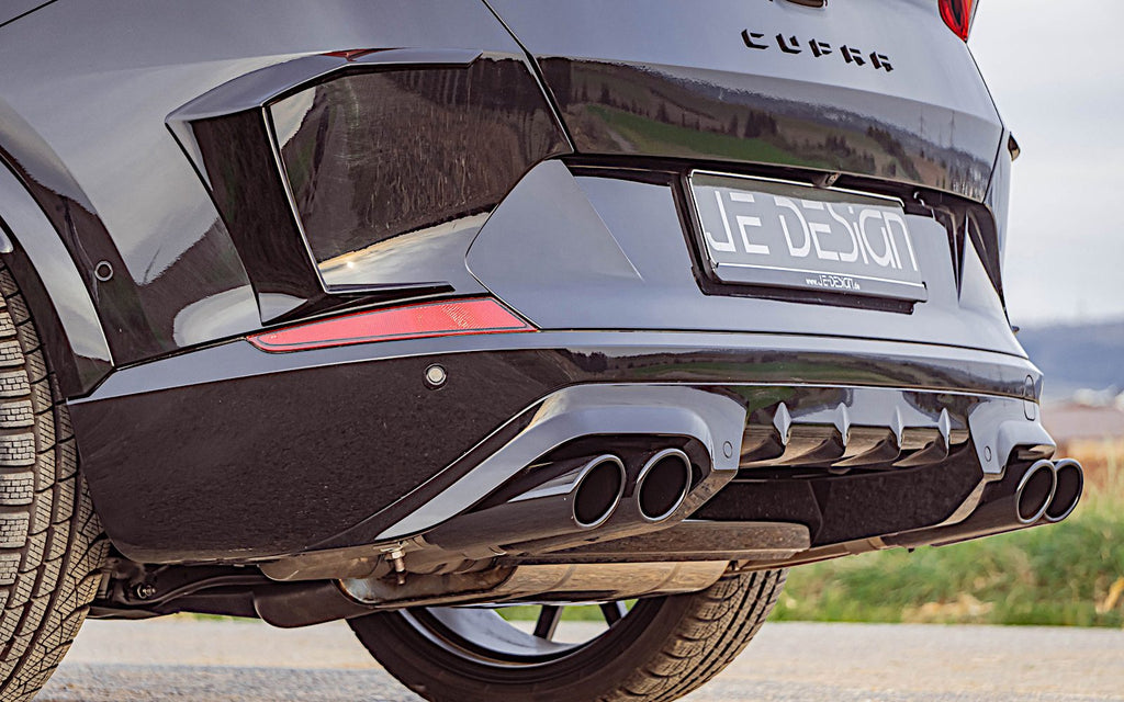 Marcos de salida de aire del paragolpes trasero JE DESIGN de 2 piezas negro brillo Cupra Formentor KM (no restyling 2025)