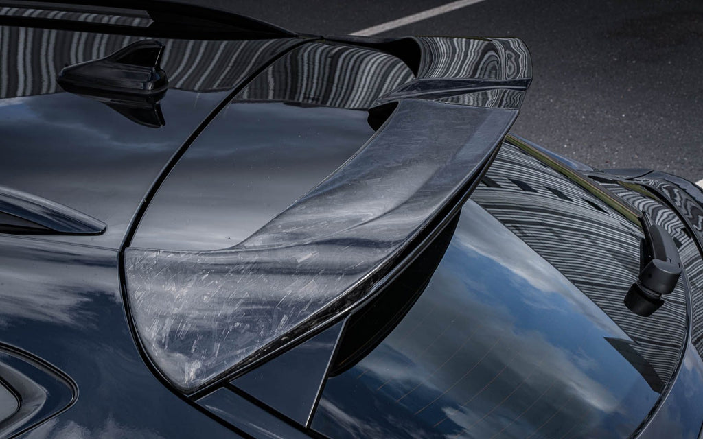 Alerón superior JE DESIGN con canal de aire central, carbono forjado, Cupra Formentor KM (incluido restyling 2025)